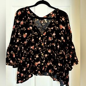 Daisy Shoppe blouse S